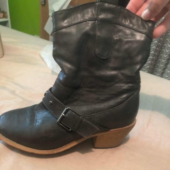 Booties - Picture 4 of 5